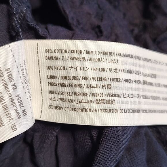 Hollister Navy Blue Lace Mini Skirt Small - Picture 4 of 5